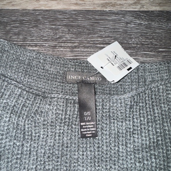 BNWT Vince Camuto Gray & Black Knit Poncho with Tassels - One Size - Picture 2 of 6